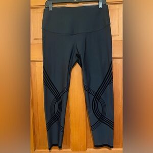 Fanka Life n Curve 7/8 Leggings Sz L Never worn! Reversible
